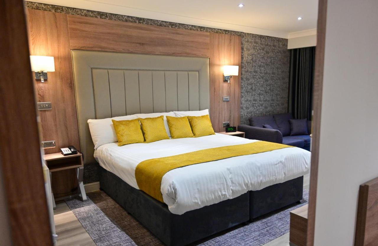 Best Western Premier Heronston Hotel & Spa Бридженд Екстериор снимка