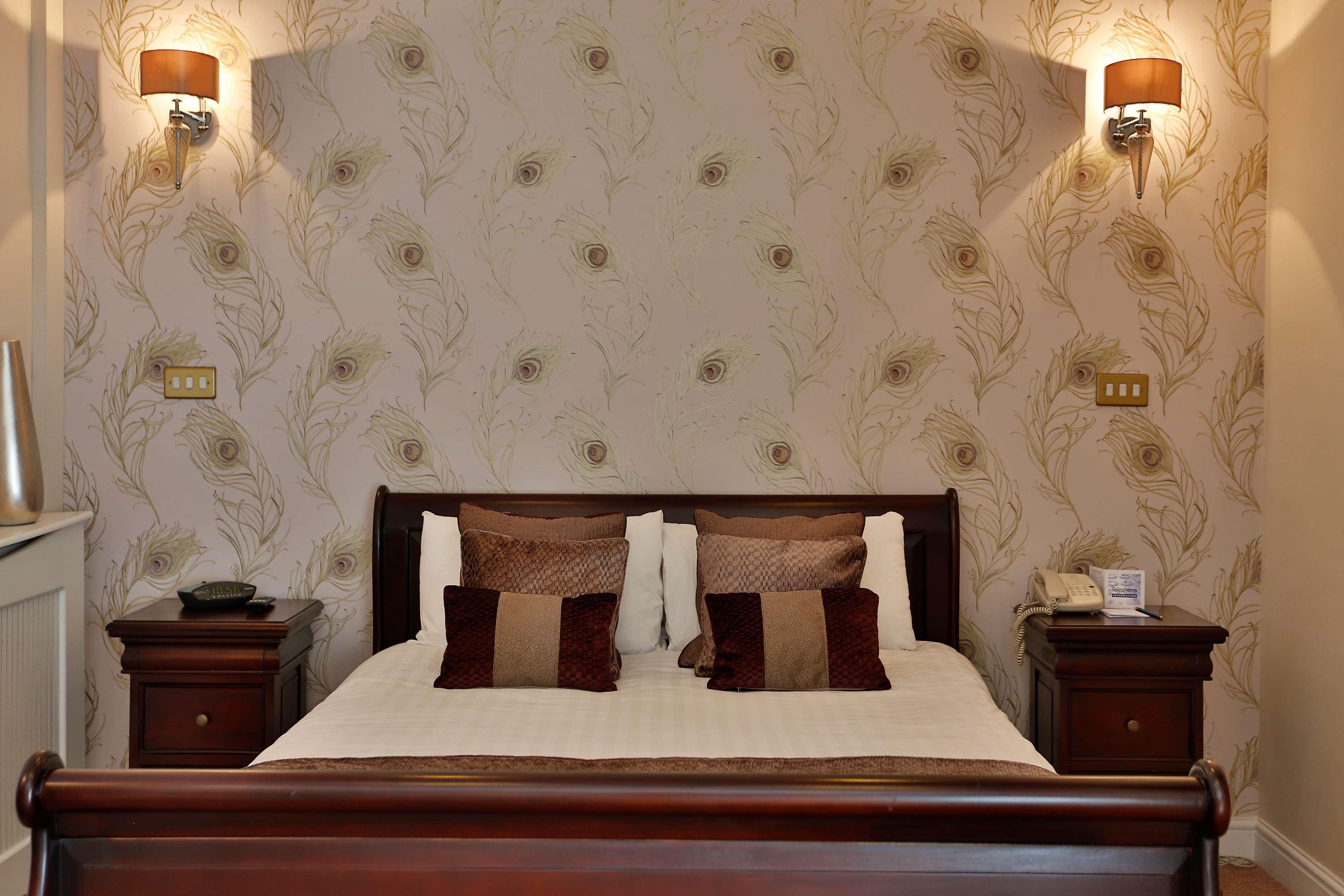 Best Western Premier Heronston Hotel & Spa Бридженд Екстериор снимка