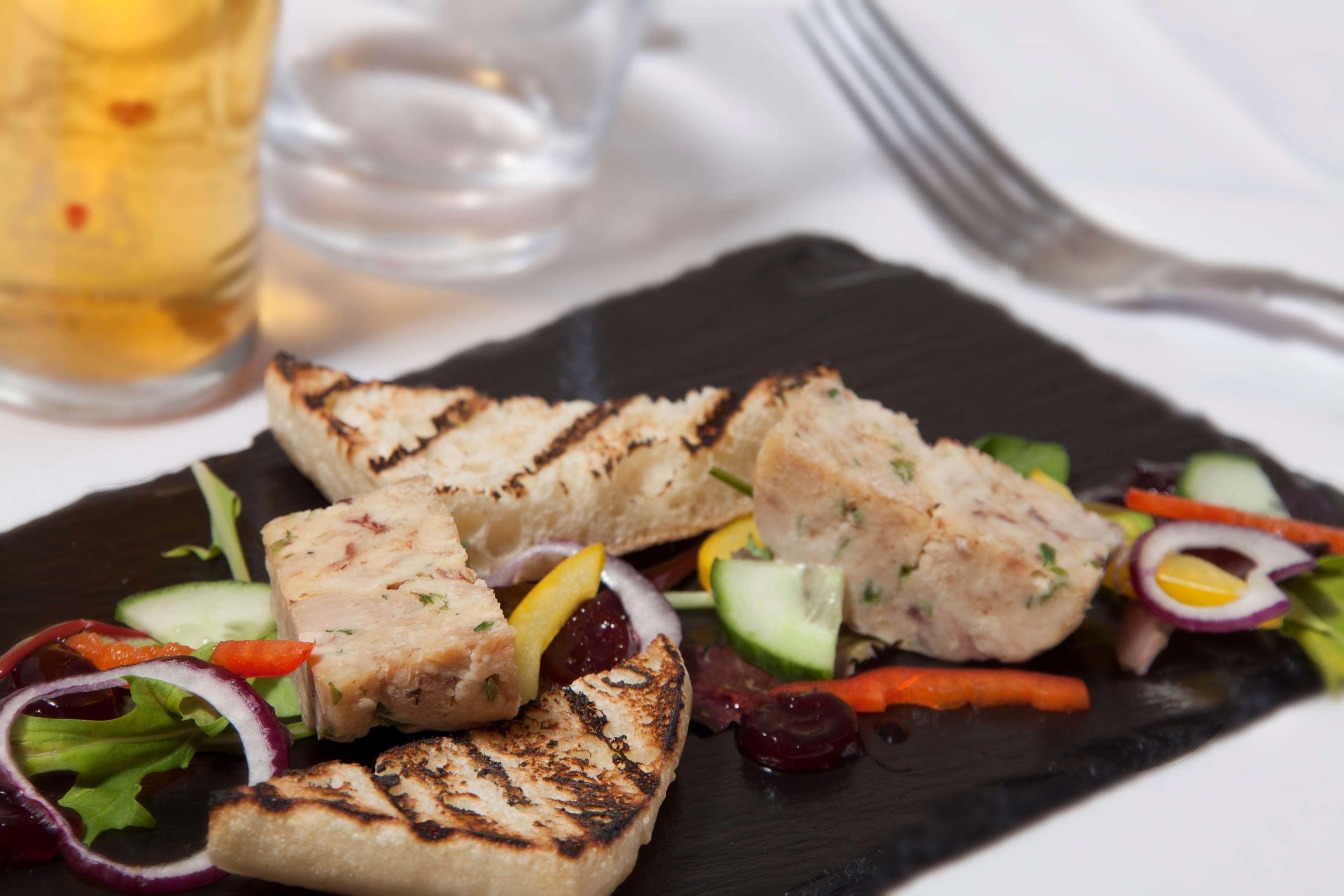 Best Western Premier Heronston Hotel & Spa Бридженд Екстериор снимка