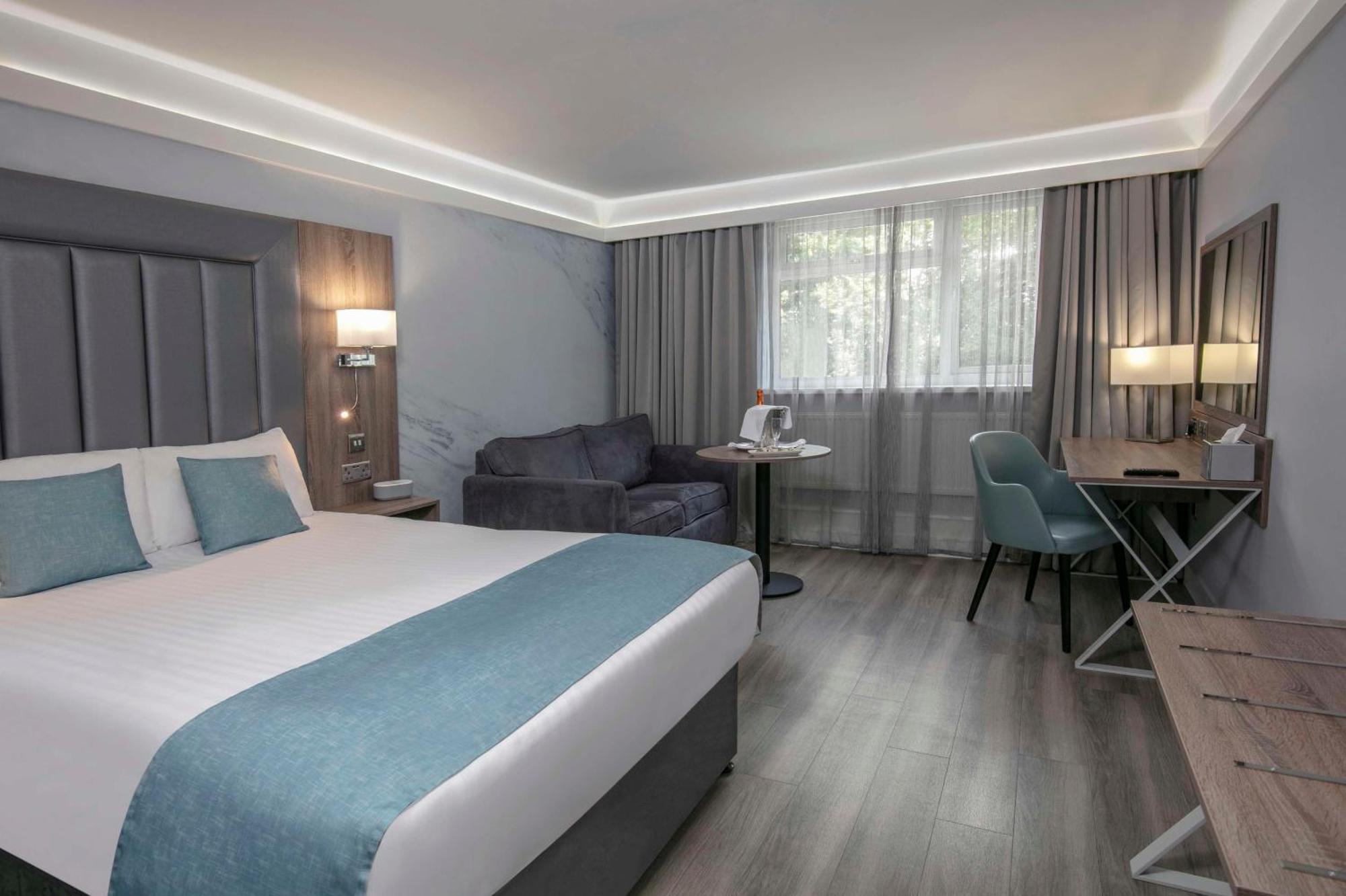 Best Western Premier Heronston Hotel & Spa Бридженд Екстериор снимка