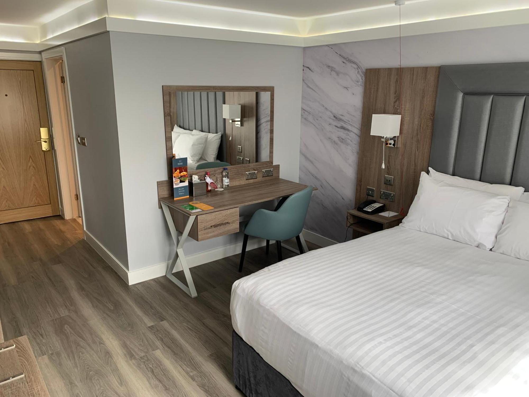 Best Western Premier Heronston Hotel & Spa Бридженд Екстериор снимка